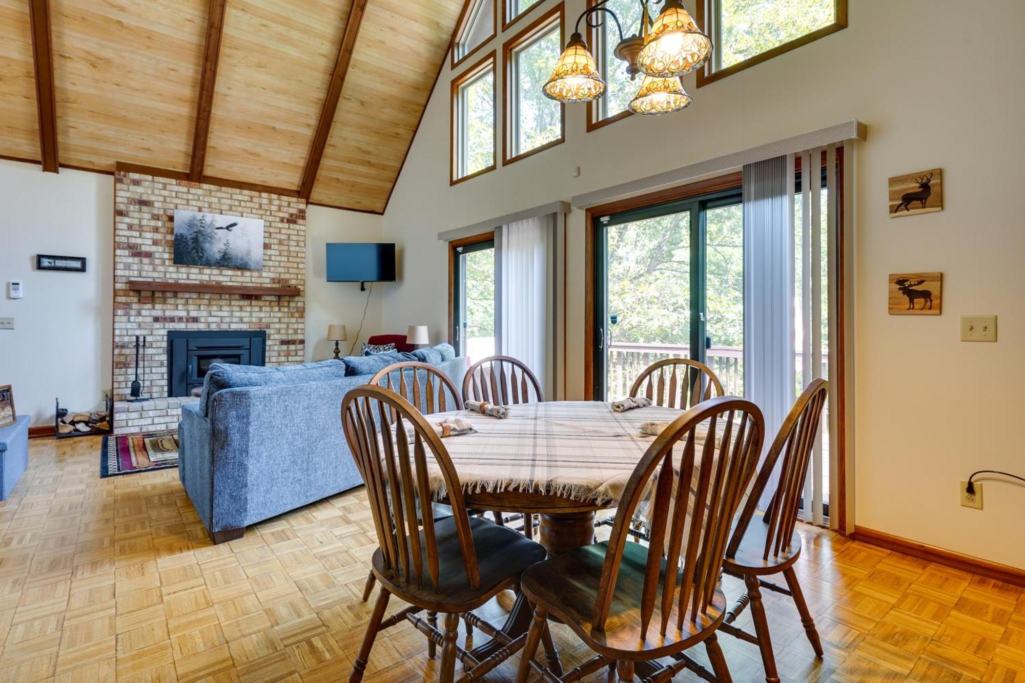 Howard Cabin Rental About 3 Mi To Apple Valley Lake! Mount Vernon Exterior photo